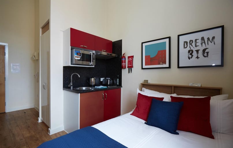 Victoria Road, City Centre, Chester - Image 1